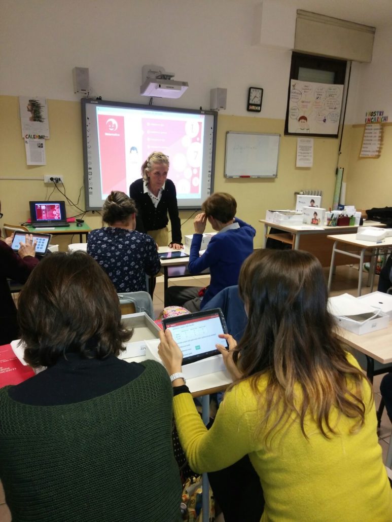 I docenti dell'IC Fogazzaro al lavoro con le app di MyEdu School